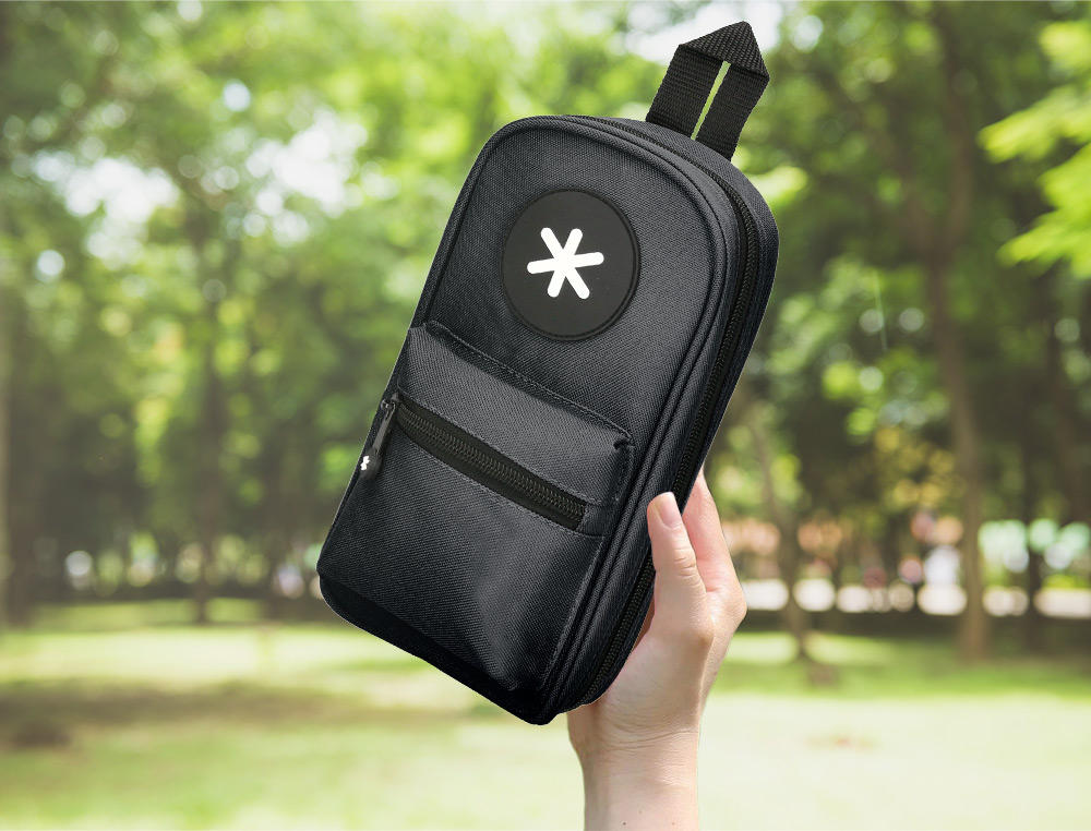 ESTUCHE PORTATODO ANTARTIK FORMA DE MOCHILA CON BOLSILLO Y 4 DEPARTAMENTOS COLOR NEGRO 230X50X120 MM